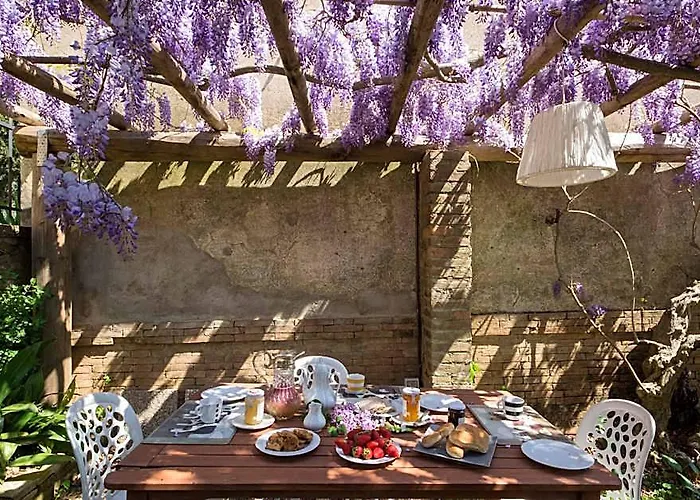 A Path Of Relaxation And History Between Vineyards And Olive Trees - 6 Pax